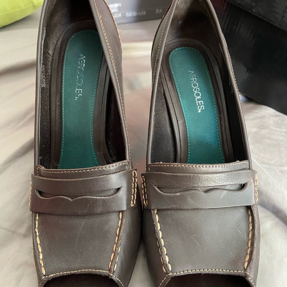 Peep toe Aerosoles shoes
